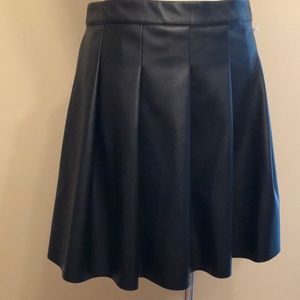 Coco + Jaimeson Faux Leather Skirt Size M